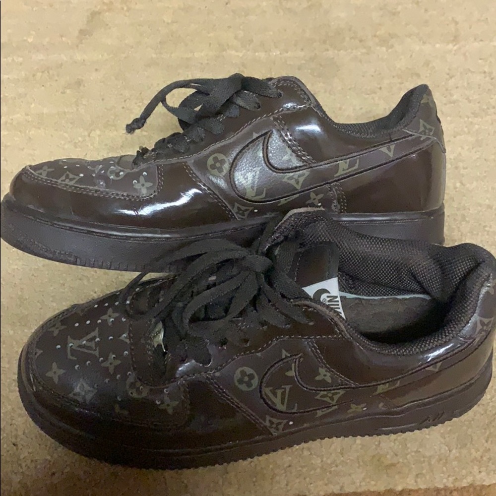 CUSTOM LOUIS VUITTON NIKE AIR FORCE ONES